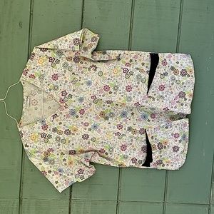 UA SCRUB TOP  size L